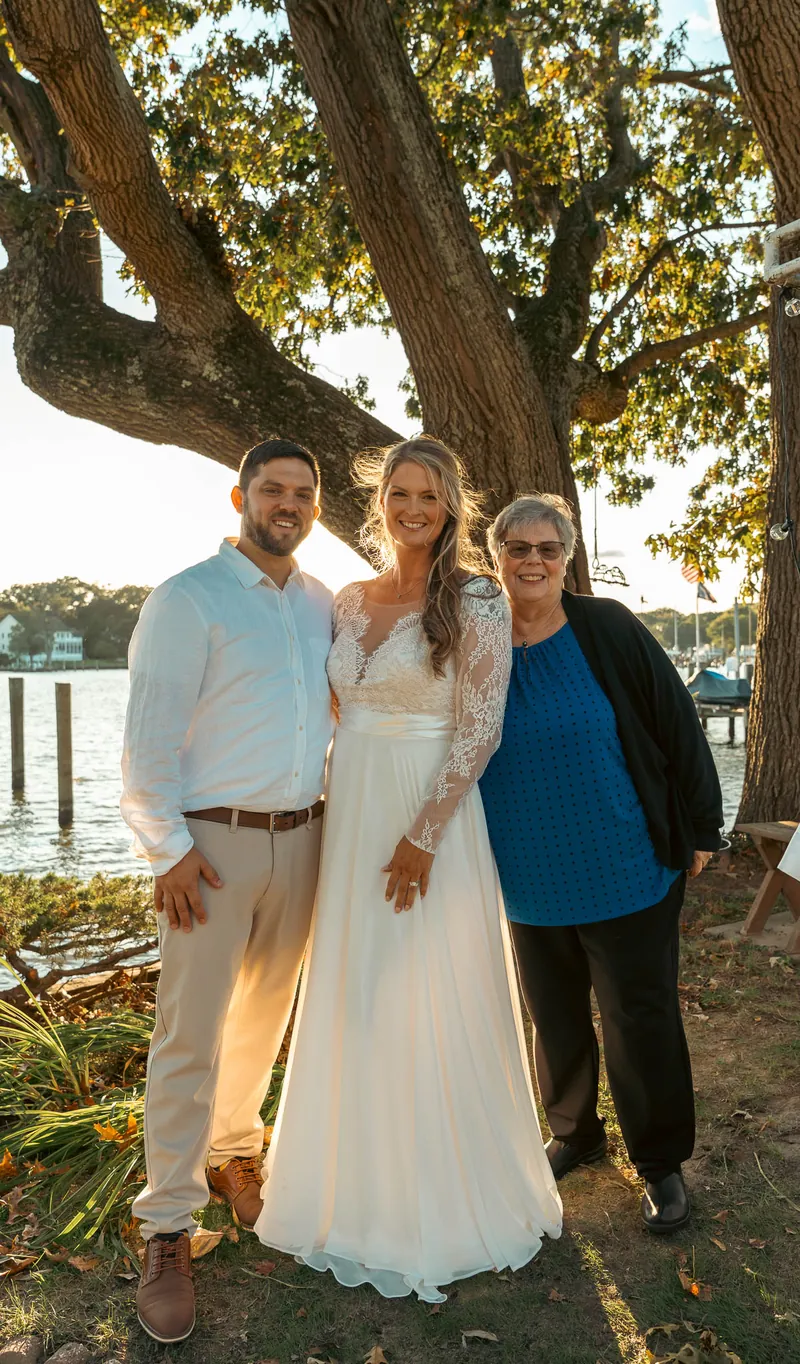 Family portrait beneath the big oak, golden hour — Annapolis